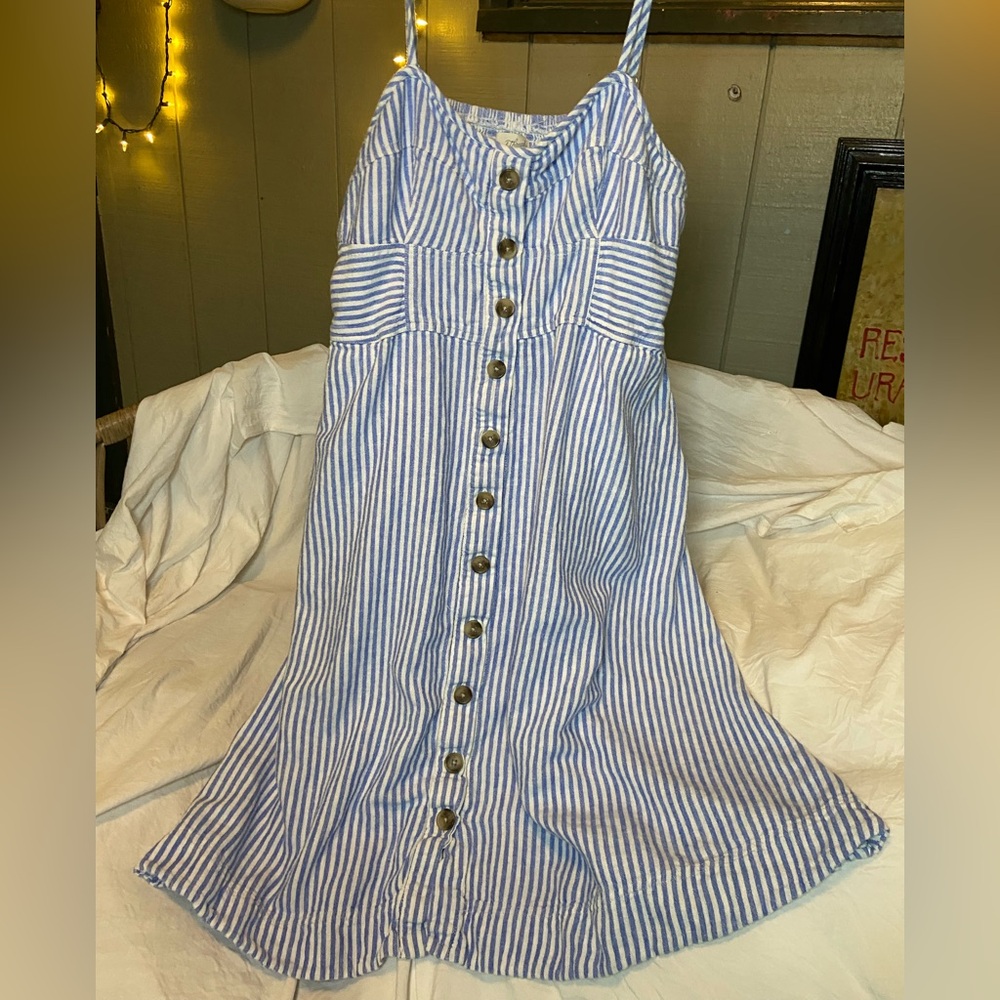 Universal Thread Blue and White Striped Button-Front Midi Dress